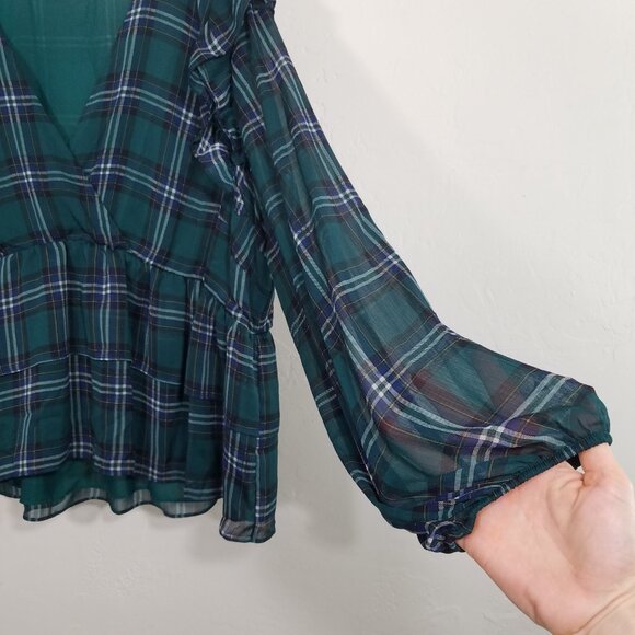 Torrid Plaid Long Sleeve V-Neck Top Blouse Ruffle Green Size 3 - Picture 2 of 5